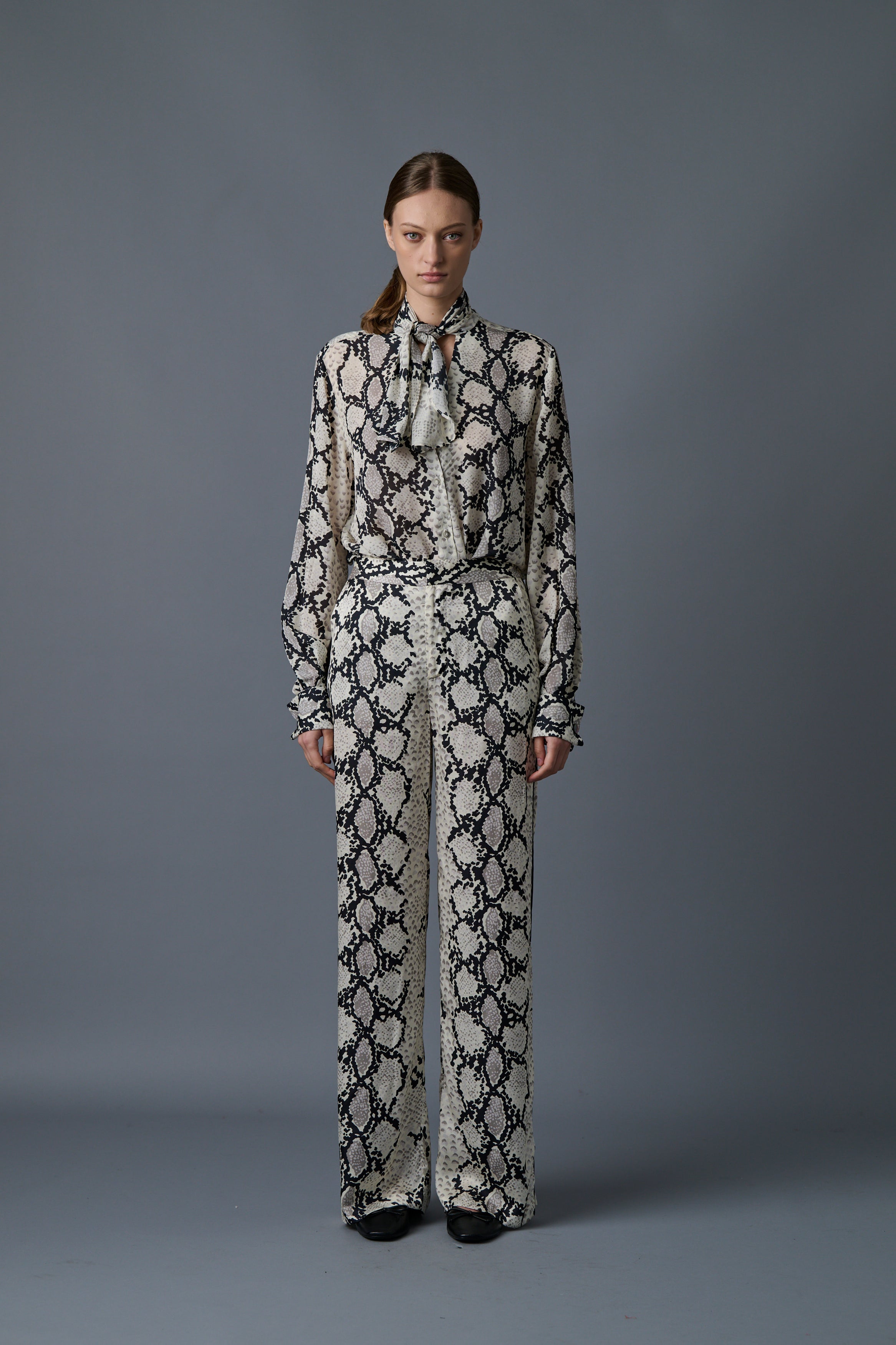 le superbe joan pant