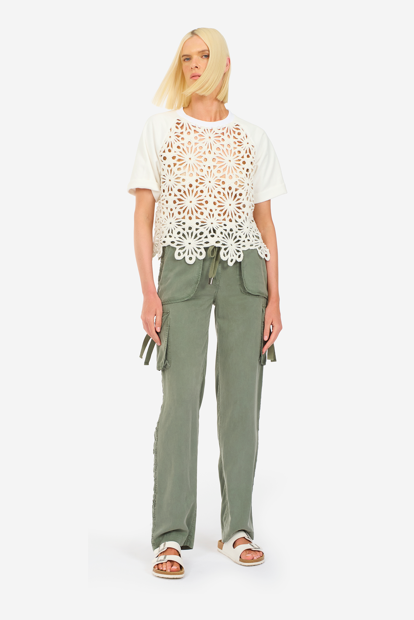 Breezy Flower Pullover