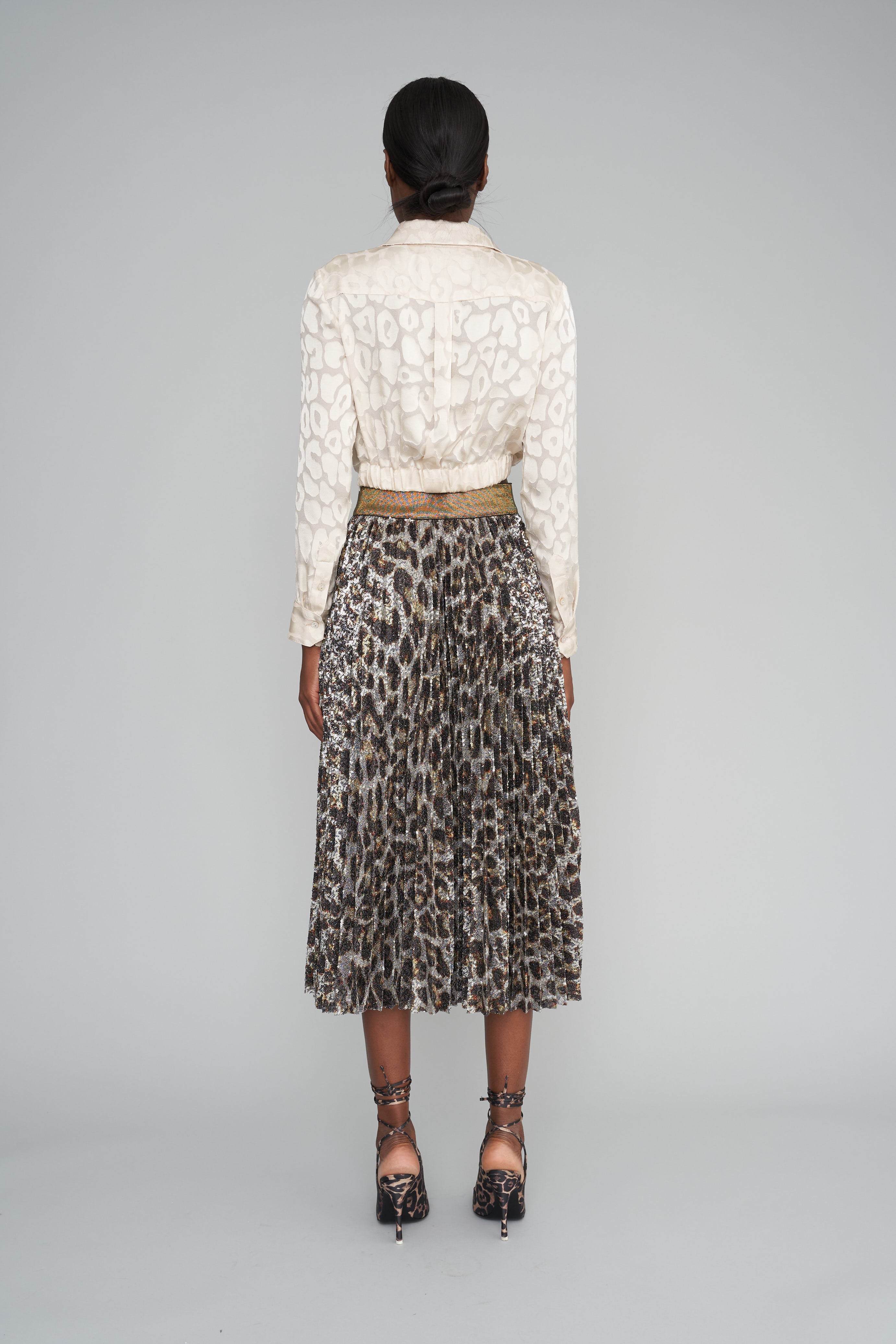 Snow Leopard Sunset Tower Tuck Shirt