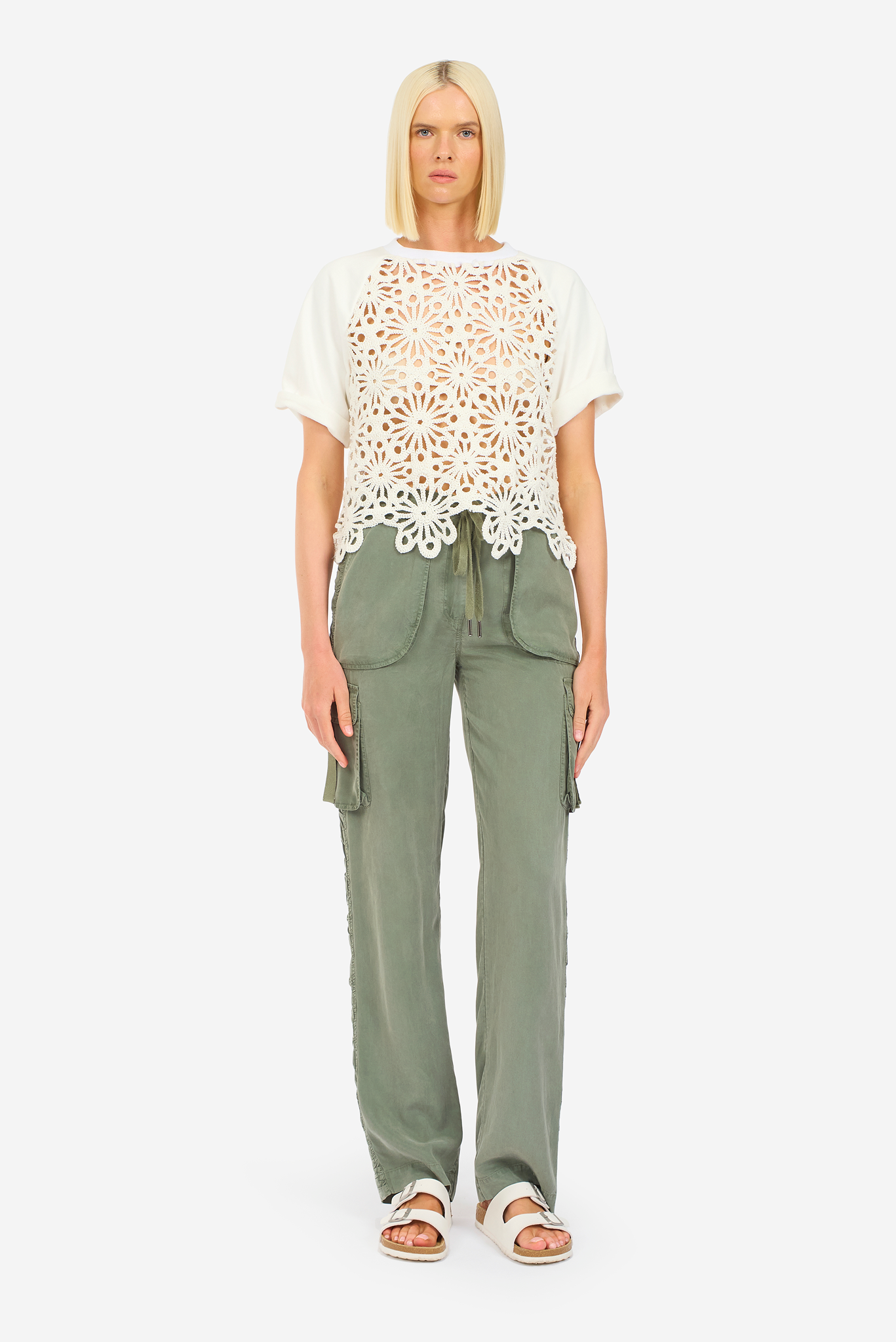 Breezy Flower Pullover